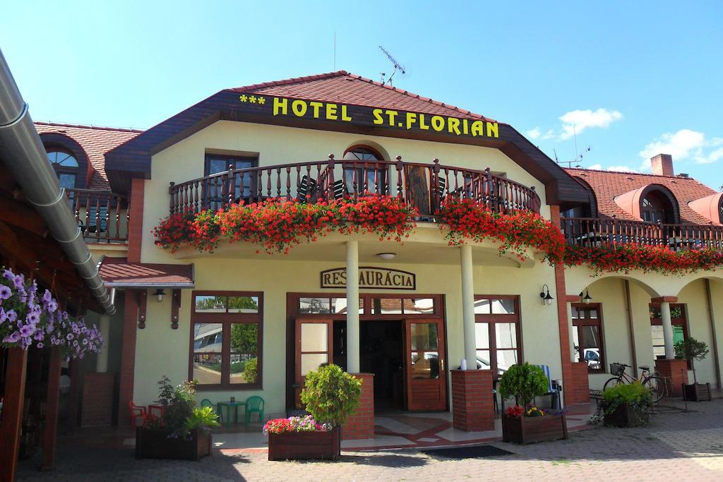 Hotel St.Florian Sturovo Exterior photo