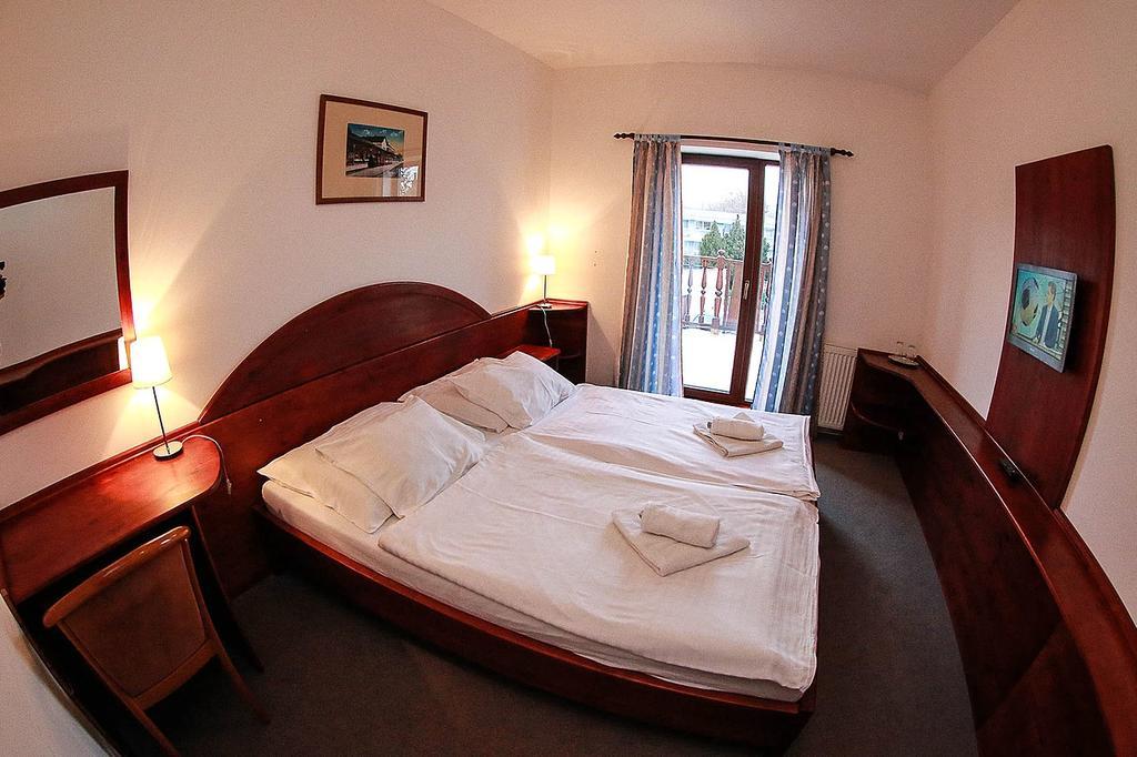 Hotel St.Florian Sturovo Exterior photo